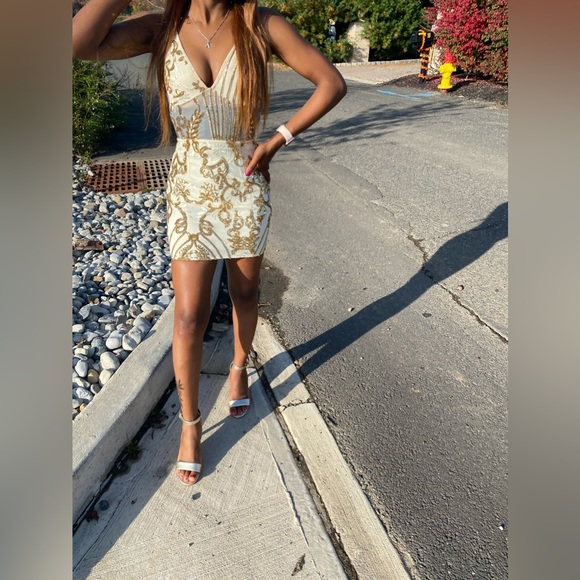 Pretty Little Thing short dress - Picture 5 of 5